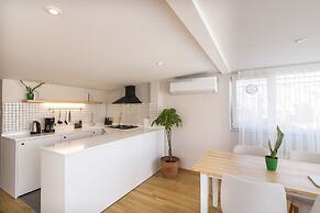 City Style Penthouse in Downtown