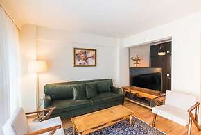 City Style Penthouse in Downtown