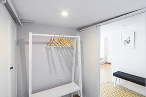 City Style Penthouse in Downtown