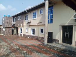 Unique Didis Royal Hotel & Suites