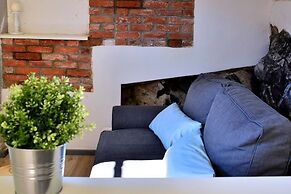 JOIVY Grandpa Rock House