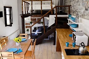 JOIVY Grandpa Rock House