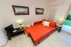 JOIVY Golf Garlenda - Charming Villa Guest House