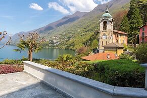 JOIVY Stylish Flat w/ Garden