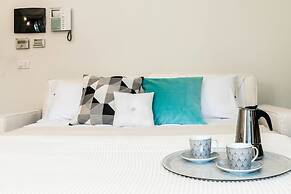 JOIVY Stylish Flat w/ Garden