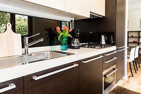 JOIVY Stylish Flat w/ Garden