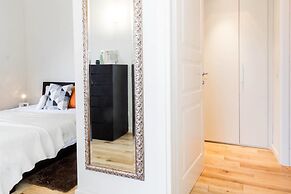 JOIVY Stylish Flat w/ Garden