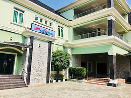 Milestone Hotel Annex