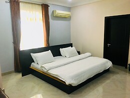 Milestone Hotel Annex