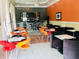 Milestone Hotel Annex