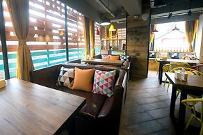 T&Q Hostel Broad and Narrow Alley Branch