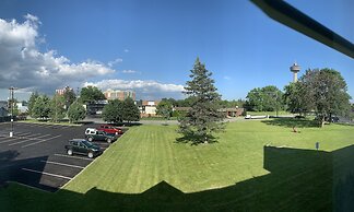 Falls Lodge and Suites