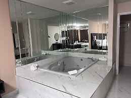 Falls Lodge and Suites