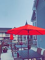 Falls Lodge and Suites