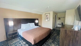 Falls Lodge and Suites