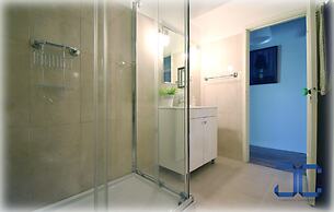 Pardal Apartment by JC