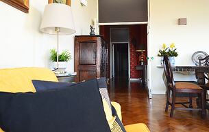 Pardal Apartment by JC