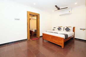 Hotel NNP Grand