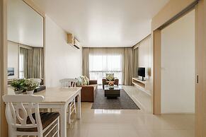 Jolly Suites Petkasem
