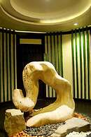 Jolly Suites Petkasem