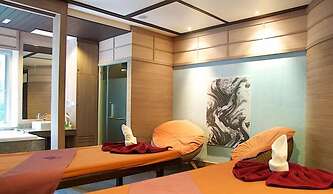 Jolly Suites Petkasem