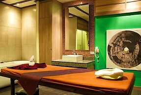 Jolly Suites Petkasem