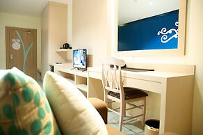 Jolly Suites Petkasem