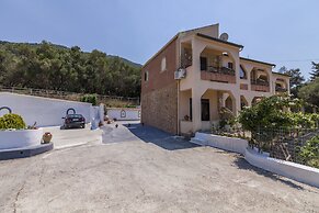 Loukia Luxury Apartments