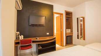 Atlântico Golden Apart Hotel
