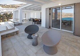Mykonian house in Elia beach by GHH