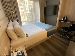 Wingate by Wyndham New York Midtown South/5th Ave