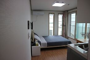 Blue Island Guesthouse - Hostel