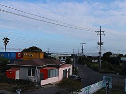 Blue Island Guesthouse - Hostel