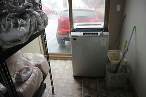 Blue Island Guesthouse - Hostel