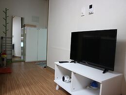 Blue Island Guesthouse - Hostel