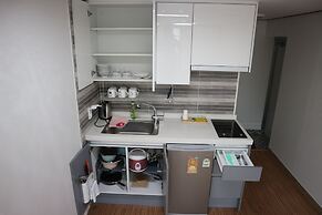 Blue Island Guesthouse - Hostel