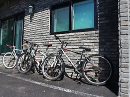 Blue Island Guesthouse - Hostel