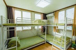 Panda Guesthouse - Hostel