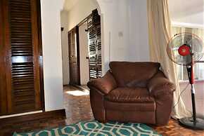 Tulia House - Hostel