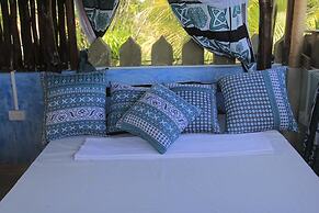 Tulia House - Hostel