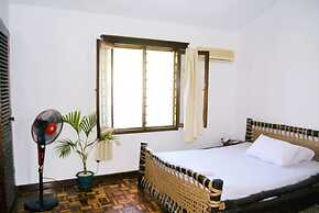 Tulia House - Hostel