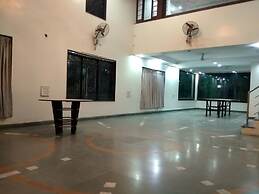 JK Rooms 122 Shaheen Lodging & Boarding