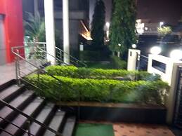 JK Rooms 122 Shaheen Lodging & Boarding
