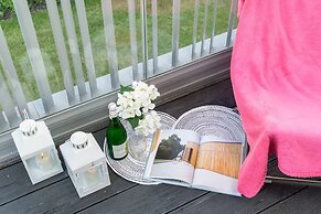 Elite Apartments By the Sea