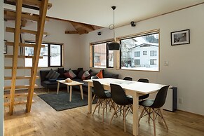Harvest Eco House