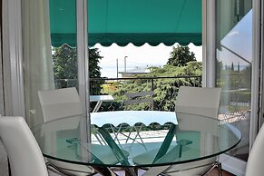 Apartment Bardolino With Lake View