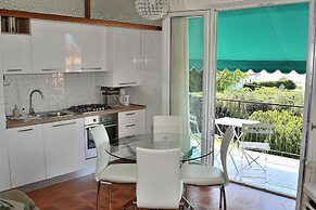 Apartment Bardolino With Lake View