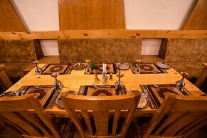 The Alpine Chalet Resort