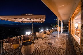 The Alpine Chalet Resort