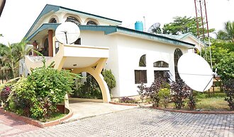 Tourist Castle Hotel and Suites
